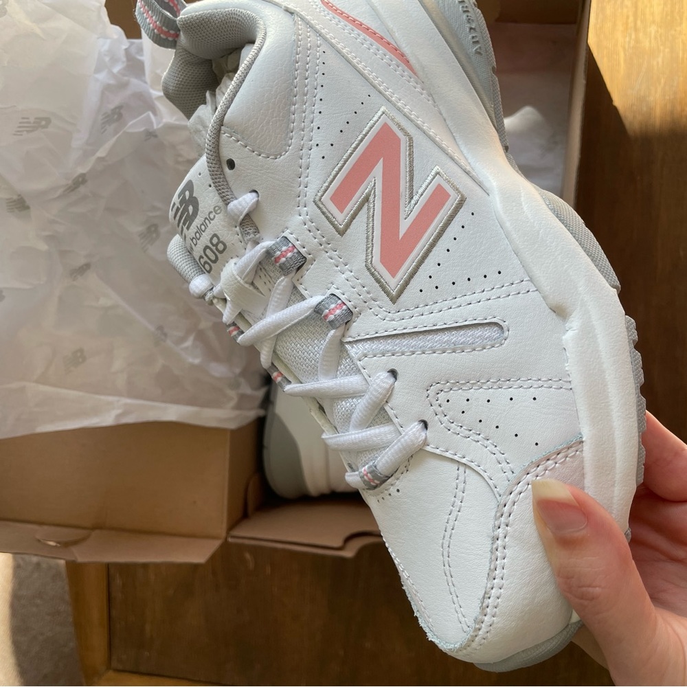 New balance 608 women’s sneakers size 6 D wide